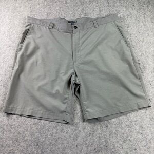 Mens Peter Millar Crown Sport Shackleford Hybrid Golf Shorts Sand Size 40 Gray